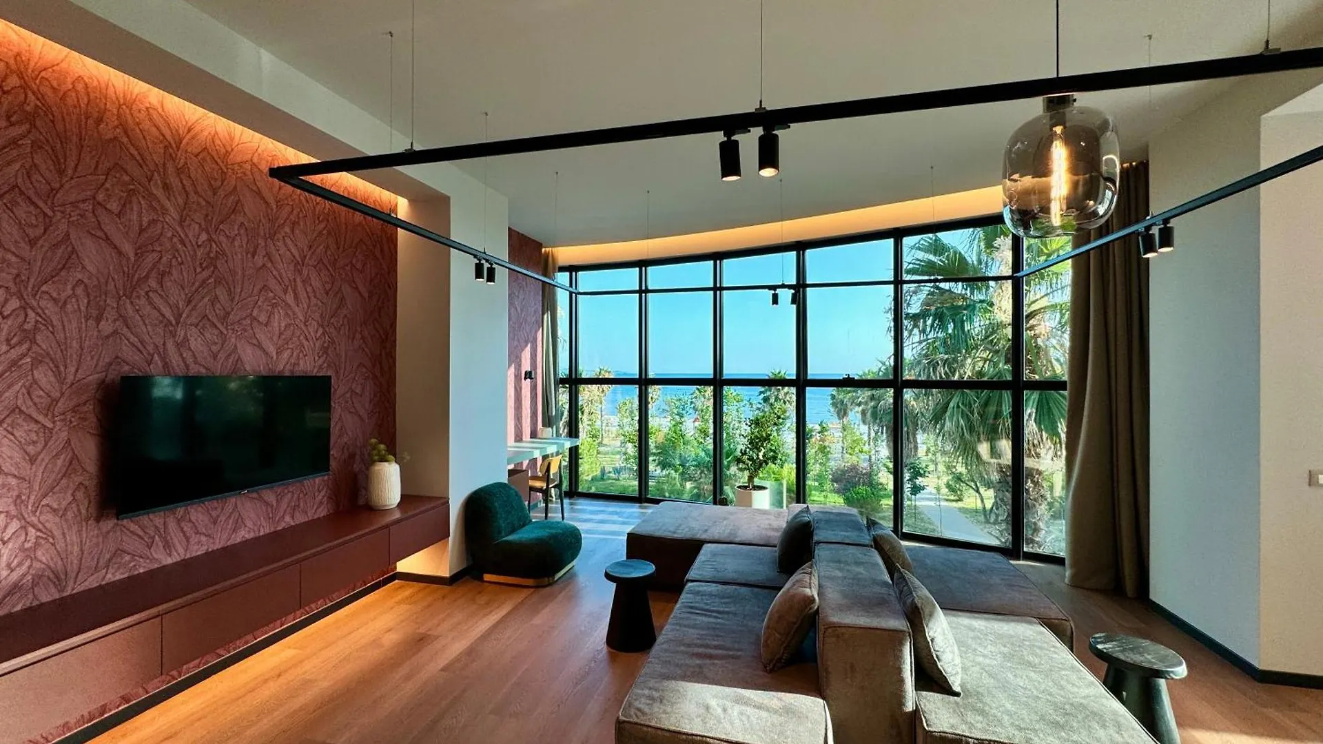 Zins Luxury Apartments Durrës 0*,