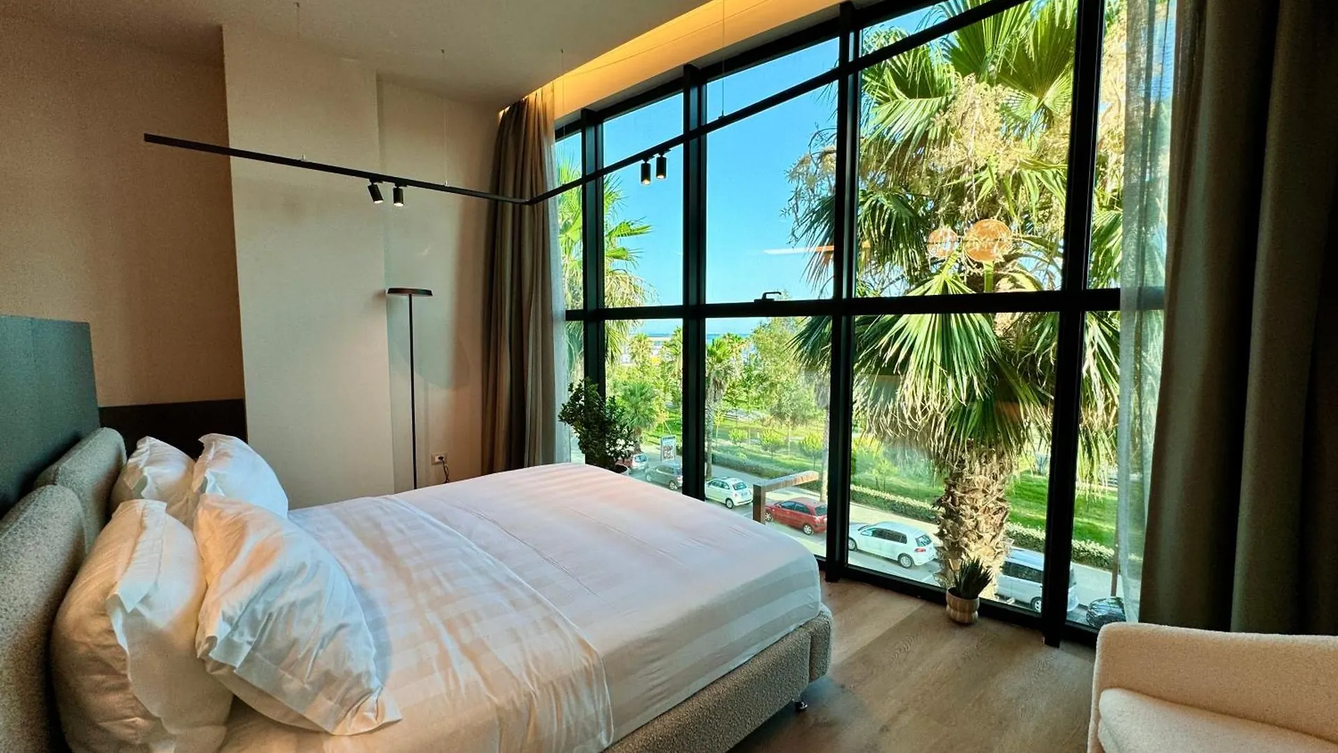 Zins Luxury Apartments Durrës 0*,  Albánie