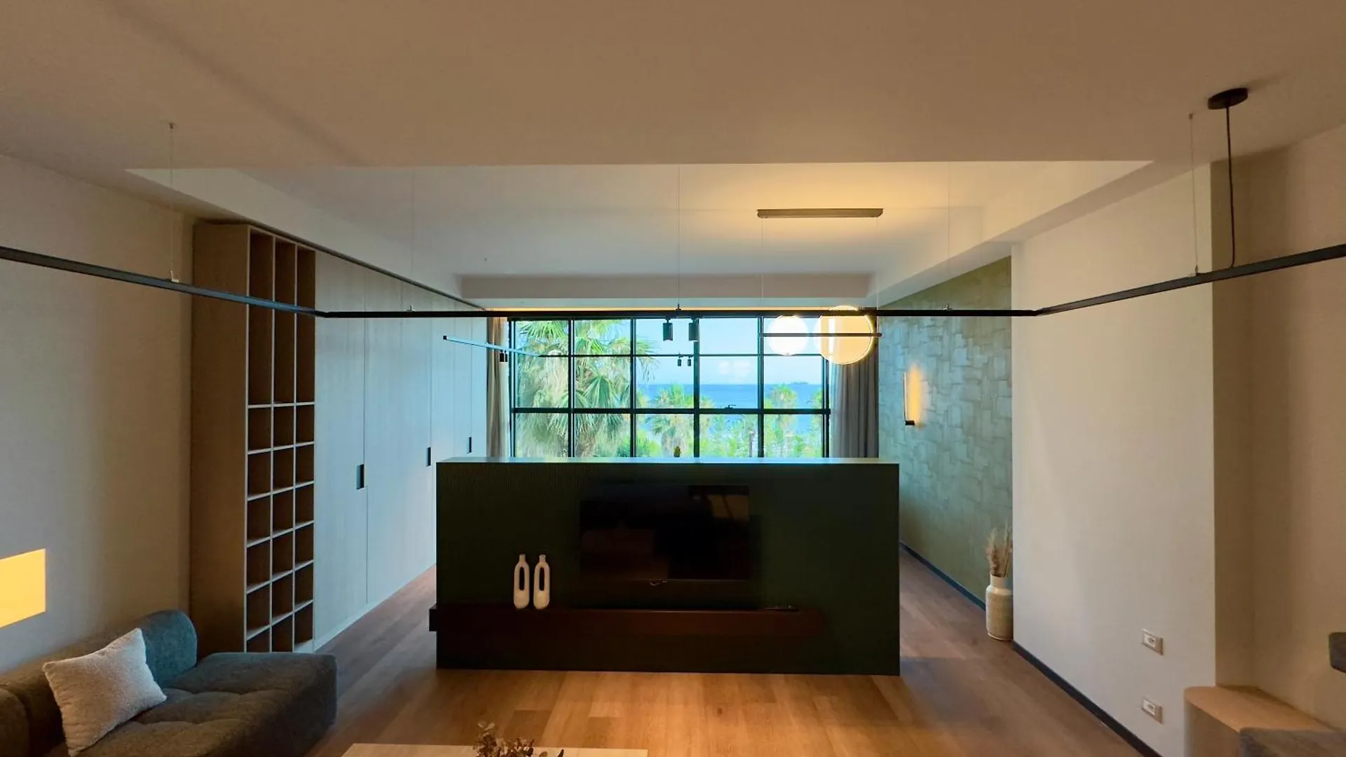 Zins Luxury Apartments Durrës Szálloda