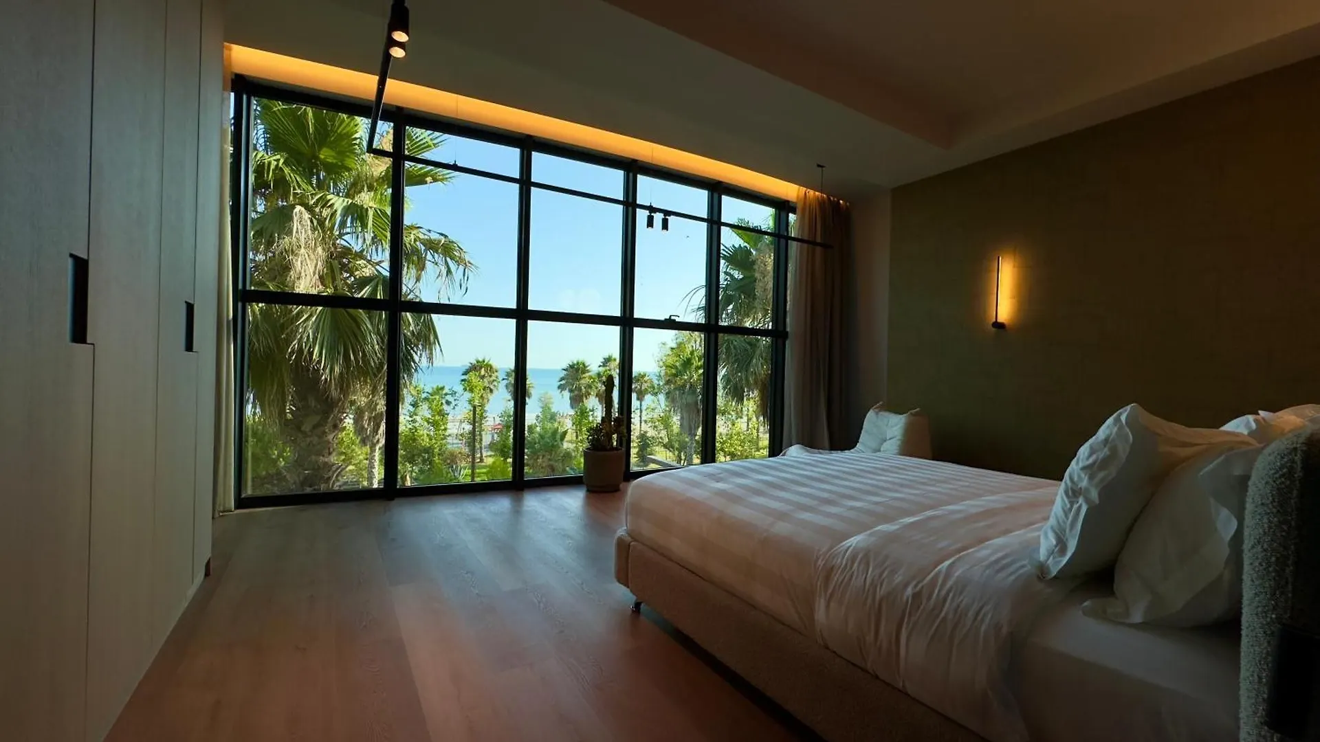 Zins Luxury Apartments Durrës Szálloda